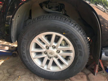 Lốp ô tô Bridgestone Dueler mạnh mẽ và đầy uy lực.