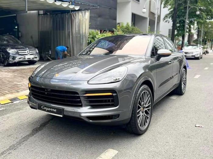 porsche cayenne.jpg