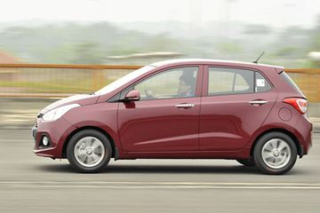 Hyundai i10 là một trong số những mẫu xe được nhập từ Ấn Độ về Việt Nam.