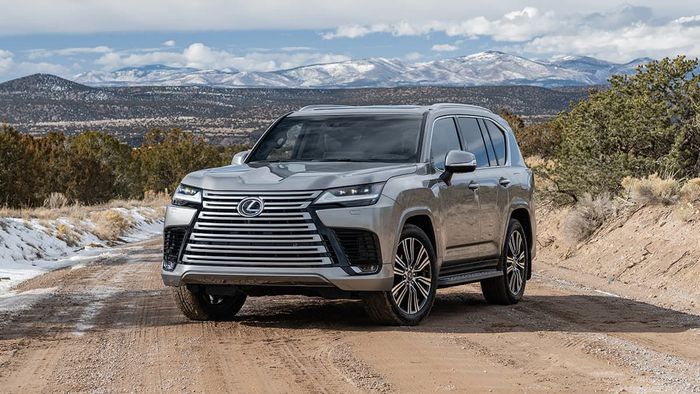 lexus lx.jpg