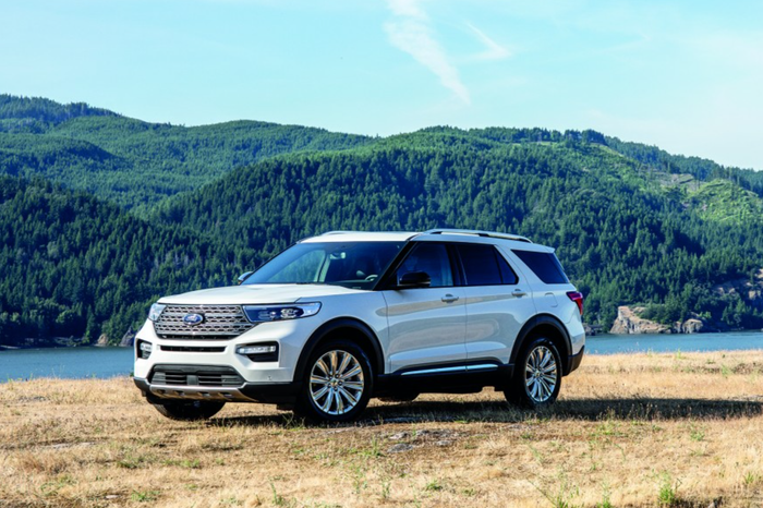 Ford Explorer thế hệ mới vẫn giữ vững ấn tượng mạnh mẽ và khỏe khoắn như trước