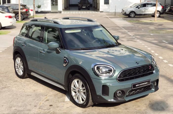 mini countryman.jpg