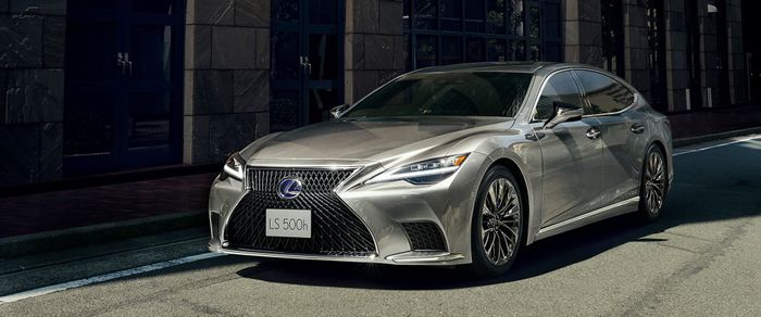 lexus_ls.jpg