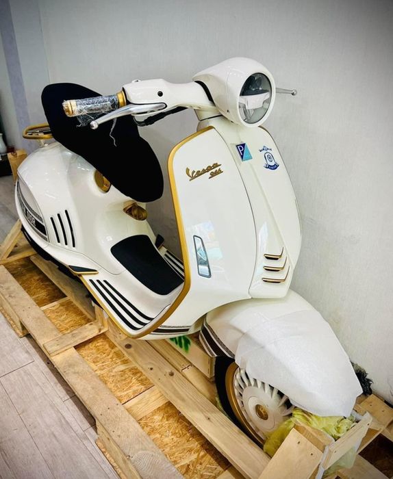 Chiếc Vespa biển ngũ quý 6 đang được bán với giá 3,5 tỷ đồng - Ảnh 1.