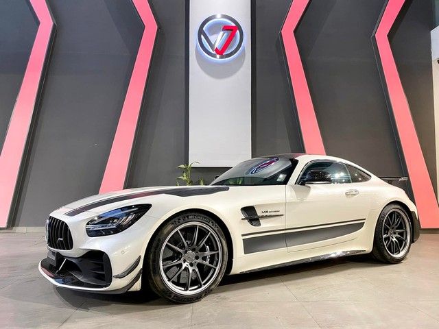 Xe Mercedes-AMG GT R Pro màu trắng độc nhất tại Việt Nam, giống hệt chiếc Minh Nhựa trước đây đã gây chú ý - Ảnh 1.