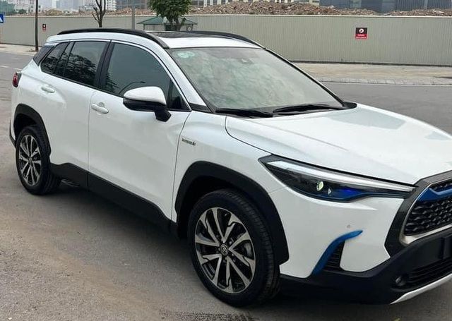 Xăng Đang Tăng, Toyota Corolla Cross Hybrid Bắt Đầu Xuất Hiện Nhiều Hơn Trên Thị Trường Xe Đã Qua Sử Dụng - Ảnh 1.