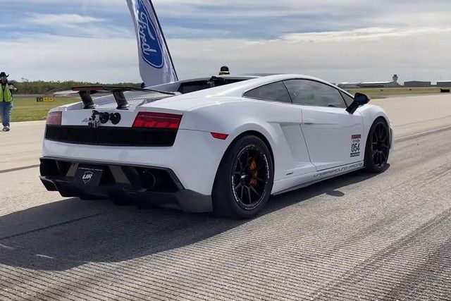 Lamborghini Gallardo với công suất 3.000 mã lực vẫn tiếp tục là siêu xe mạnh nhất thế giới và tiếp tục phá kỷ lục. 