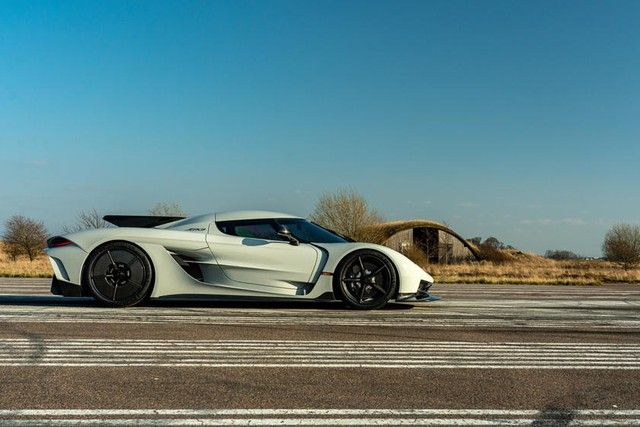 Tập trung vào việc sản xuất siêu xe gia đình, Koenigsegg sẽ dừng theo đuổi các kỷ lục tốc độ - Hình 2.