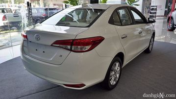 Toyota Vios 2018 nhìn từ phía sau