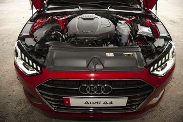 Audi A4 2024 trang bị động cơ xăng tăng áp 2.0L, có công suất 190 mã lực và mô-men xoắn 320 Nm