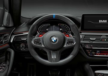 Vô lăng được bọc da cao cấp trên BMW M5