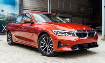 BMW 3-Series là một dòng xe sedan hạng sang cỡ nhỏ được sản xuất từ tháng 05/1975