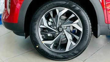 Cả 3 phiên bản của Hyundai Creta 2024 đều có bộ lazang kích thước 17 inch 5 chấu