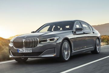 BMW 7-Series là phiên bản kế nhiệm của BMW E3 (New Six) và đang ở thế hệ thứ 6