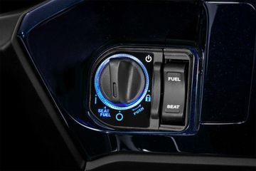 Hệ thống chìa khóa thông minh Smart Key tích hợp nhiều chức năng bảo vệ cho xe