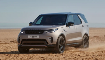 Land Rover Discovery 2024 có khả năng vận hành mạnh mẽ và êm ái