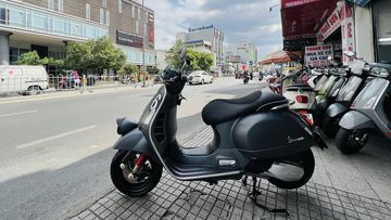 Vespa Sei Giorni 2023 vẫn giữ nguyên kiểu dáng truyền thống của các dòng xe Vespa