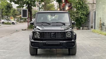 Đầu xe Mercedes G63 AMG 2024 ấn tượng với bánh xe lớn hơn, bên trong có các nan Panamericana độc đáo