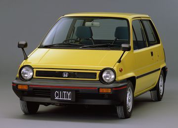 Đời đầu tiên của Honda City được ra mắt vào năm 1981