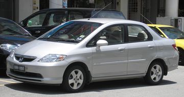 Honda City thế hệ thứ 4 được bán tại thị trường Nhật Bản dưới cái tên