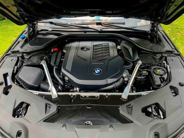 Không chỉ đạt hiệu suất lái cao, BMW 840i 2024 còn mang lại trải nghiệm lái đầy hứng khởi