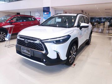 Toyota Corolla Cross 2023 thường xuyên góp mặt trong top 10 xe bán chạy hàng tháng