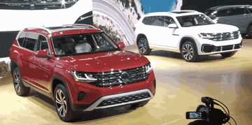 Phần đầu xe Atlas 2021 được tái thiết kế dựa trên phiên bản Atlas Cross Sport
