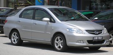 Phiên bản cải tiến của Honda City thế hệ thứ 4 ra mắt vào năm 2005