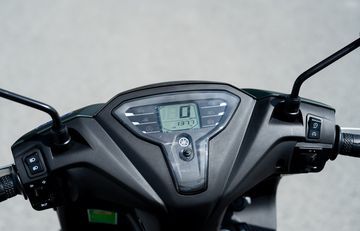 Yamaha FreeGo S 2023 trang bị màn hình đồng hồ LCD kỹ thuật số