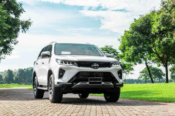 Toyota Fortuner thế hệ thứ hai phiên bản facelift