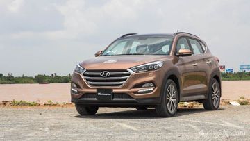 Hyundai Tucson thế hệ thứ 3 được ra mắt tại Việt Nam vào cuối năm 2015.