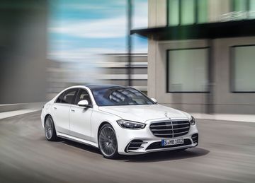 Mercedes chỉ sử dụng một cấu hình động cơ cho S-Class 2023 là loại 6 xylanh thẳng hàng, dung tích 3.0L cho công suất cực đại 367 mã lực cùng 500 Nm mô-men xoắn.