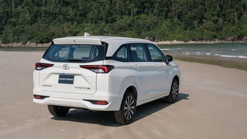 Đuôi xe Toyota Avanza Premio 2022 đã trở nên hài hòa và cân đối hơn so với trước đây.