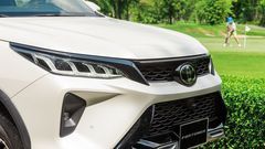 Thiết kế đèn LED ban ngày mới trên Fortuner 2022