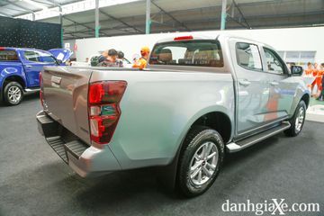 Thiết kế đuôi xe trên Isuzu D-Max 2021