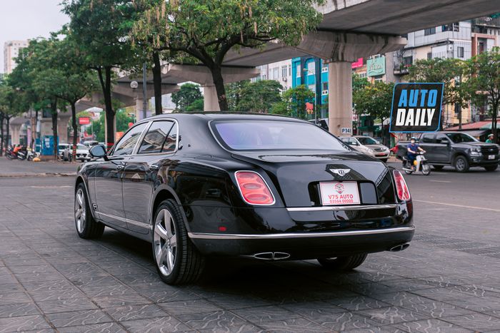 Bentley Mulsanne duy nhất tại Việt Nam đang rao bán, giá hấp dẫn như S 450 Maybach mới bentley-mulsanne-le-mans-Mytour-24.JPG