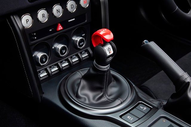 Toyota sắp hoàn thiện tính năng mà Porsche từng gặp khó khăn với Taycan - Ảnh 1.