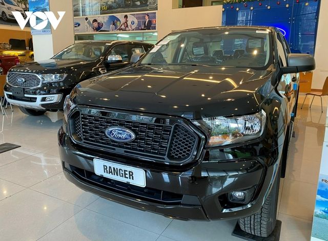 Ford Ranger đang gặp phải tình trạng bị chênh giá tại các đại lý, cao nhất có thể lên đến hơn 90 triệu đồng - Hình ảnh số 1.