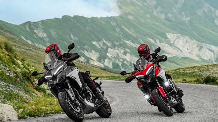 Cuộc đấu căng thẳng giữa KTM 1290 Super Adventure và Ducati Multistrada V4 Ducati Multistrada V4 (2).jpg