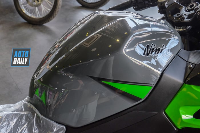 Nên chọn Kawasaki Ninja 400 2019 hay Honda CBR500R 2019? kawasaki-ninja-400-abs-2019-5.jpg