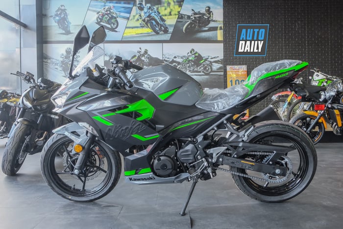 Chọn Kawasaki Ninja 400 2019 hay Honda CBR500R 2019? kawasaki-ninja-400-abs-2019-17.jpg