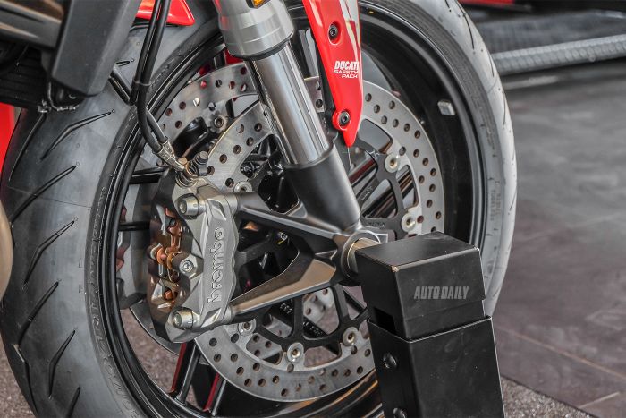 Ducati Monster 821 Stealth: Sự đổi mới như thế nào so với phiên bản gốc? ducati-monster-821-19.jpg