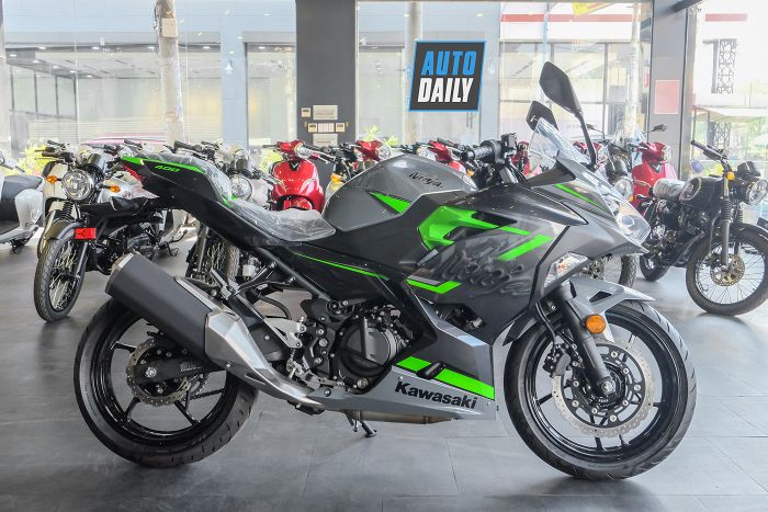 Chọn Kawasaki Ninja 400 2019 hay Honda CBR500R 2019? kawasaki-ninja-400-abs-2019-2.jpg