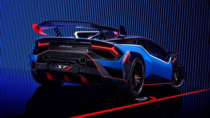 Lamborghini Huracan STJ chính thức ra mắt, chỉ có 10 chiếc được sản xuất trên toàn cầu