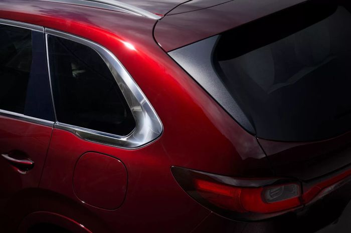 Mazda CX-80 tung ảnh ‘nhá hàng’, sẽ ra mắt vào ngày 18/4 với hình ảnh mazda-cx-80-teaser-1-1536x1021.webp