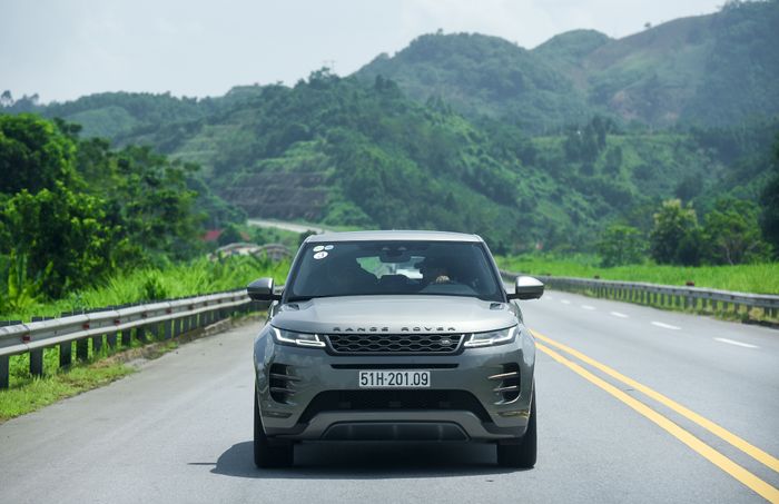 Chinh phục đèo núi, vượt suối để săn mây tại Y Tý trên chiếc Land Rover sang trọng dsc-9566-copy.jpg