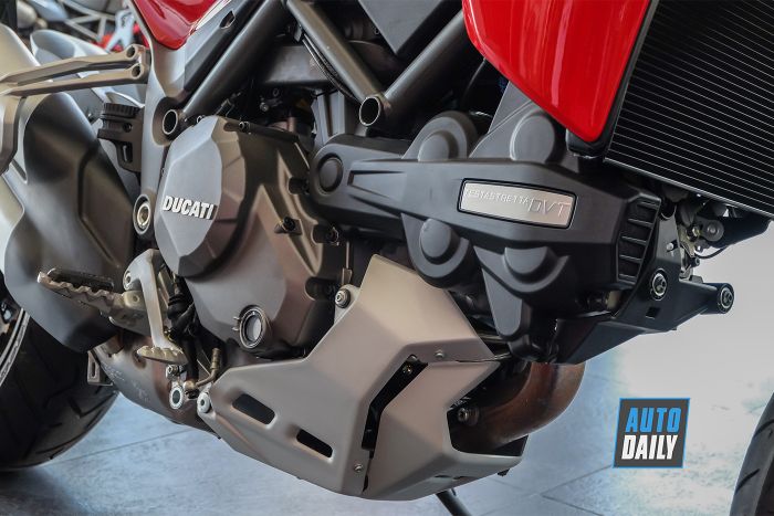 So sánh Ducati Multistrada 1260 phiên bản S 2018 và Enduro 2019 ducati-multistrada-1260s-2018-59.jpg