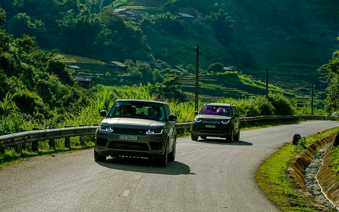 Chinh phục đèo núi, lội suối để săn mây tại Y Tý trên chiếc Land Rover landrover-road-trip-2020-day2-34.JPG