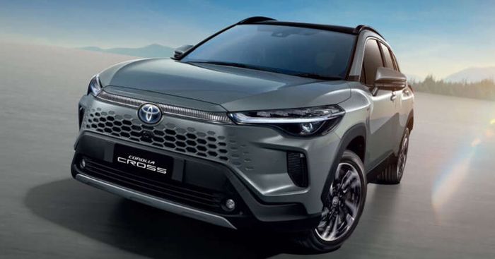 Đại lý tiếp nhận đặt cọc cho Toyota Corolla Cross 2024, dự kiến về Việt Nam trong tháng 5. Toyota Corolla Cross 2024 phiên bản nâng cấp dành cho thị trường ASEAN chính thức ra mắt.