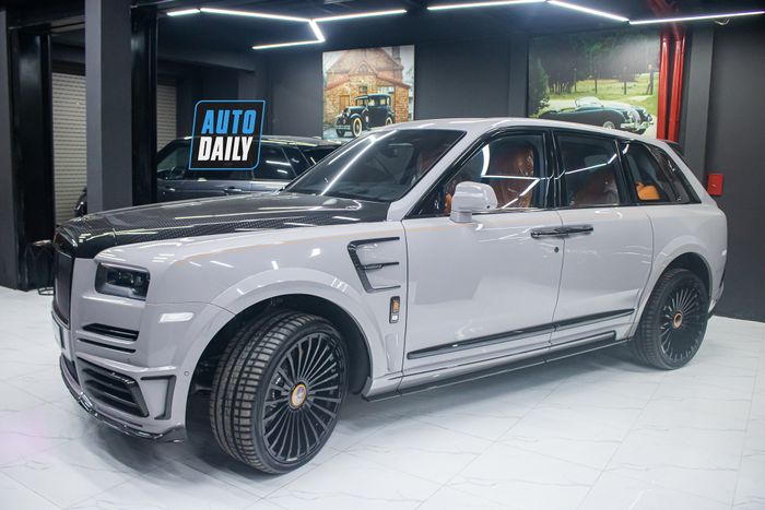 Có gì đặc biệt trên chiếc Rolls-Royce Cullinan độ Mansory triệu đô thứ hai tại Việt Nam? rollsroyce-cullinan-mansory-Mytour-8.JPG